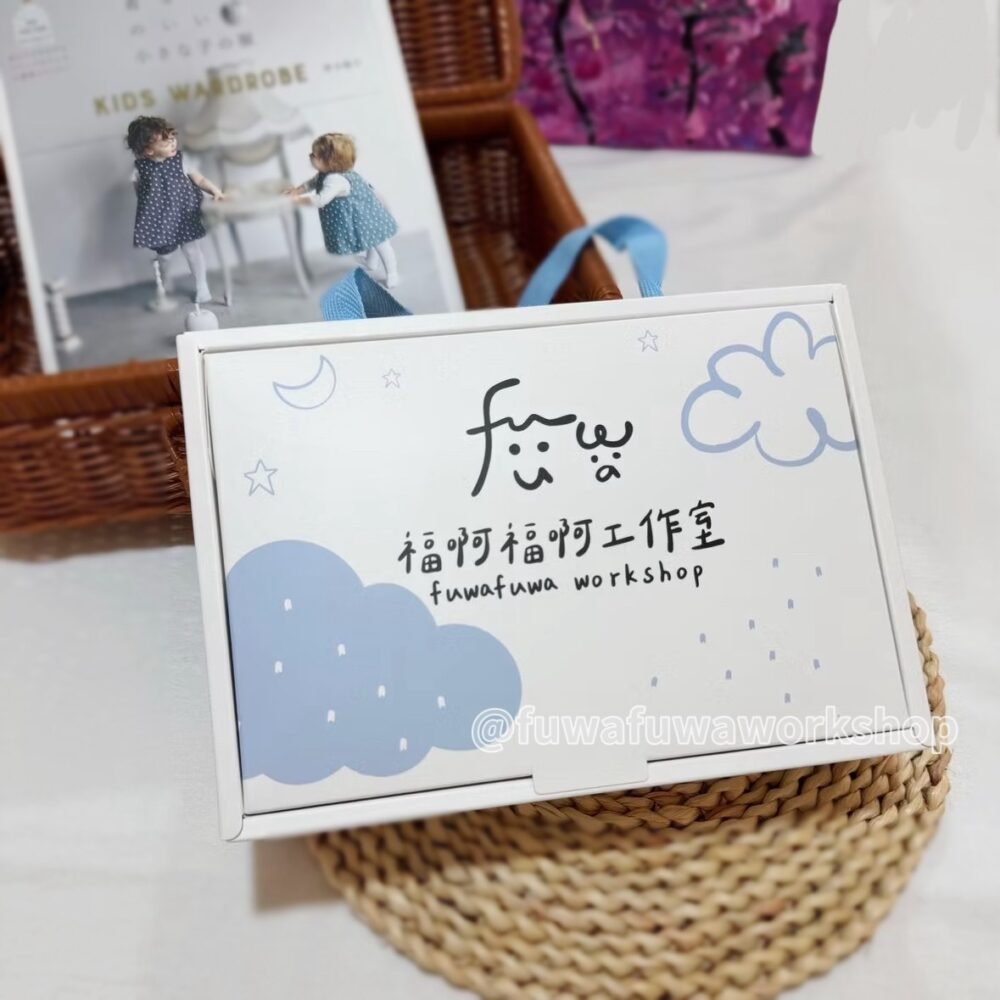 fuwafuwa 小花荷葉圍兜禮盒組